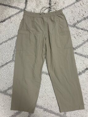 Vuori Ripstop cargo crop pants